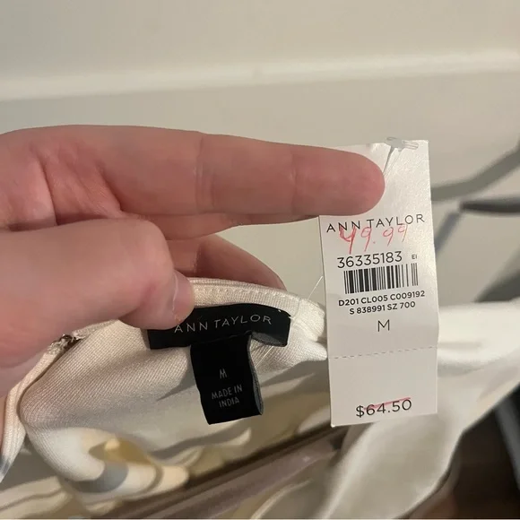 Ann Taylor New With Tags White Blouse With Cutout Design Size Medium - Picture 5 of 5